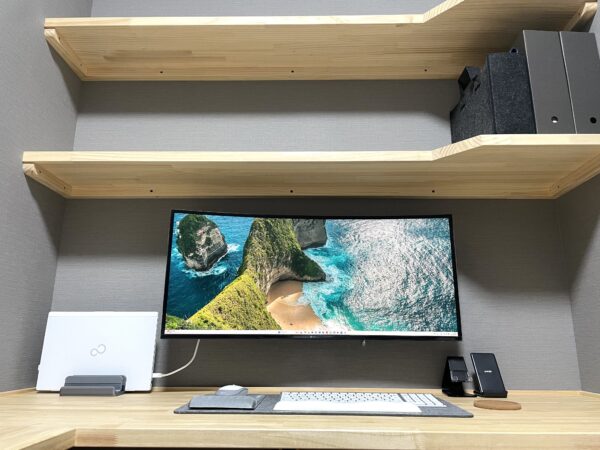 デスク環境のイメージ